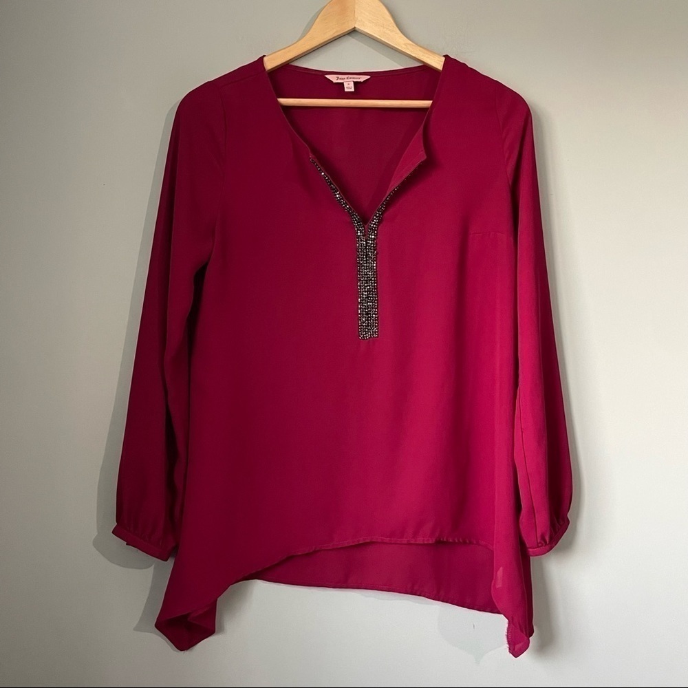𝅺Juicy Coutour Bing Blouse V neck size small